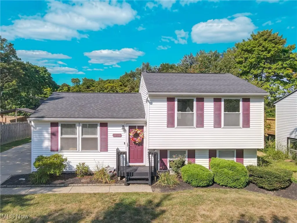1056 Sunnywood Lane, Ravenna, OH 44266 - Image #1