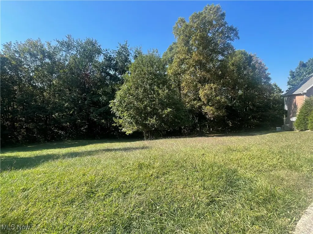 Pointe West Court, Parkersburg, WV 26101 - Image #1