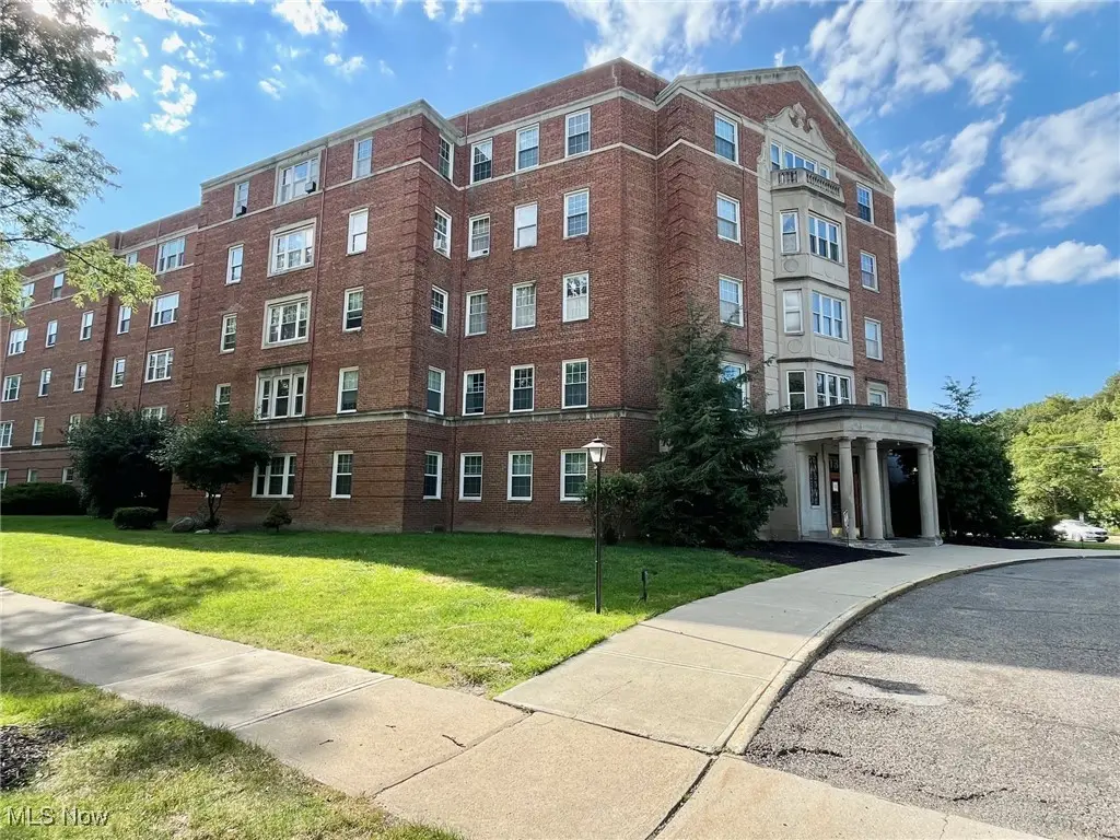 13800 Fairhill Road #321, Shaker Heights, OH 44120 - Image #1