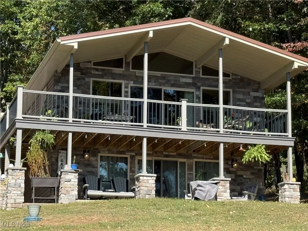 1743 W Buckhorn Drive, Millersburg, OH 44654 - #1