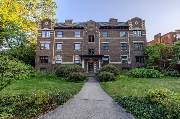 2472 Overlook Road #10, Cleveland Heights, OH 44106