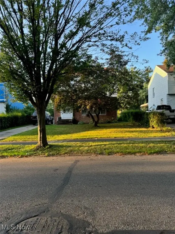16115 Delrey Avenue, Cleveland, OH 44108 - Image #1