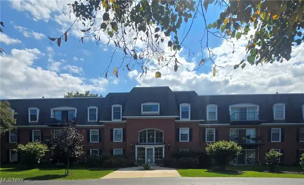 22701 Center Ridge Road #207, Rocky River, OH 44116