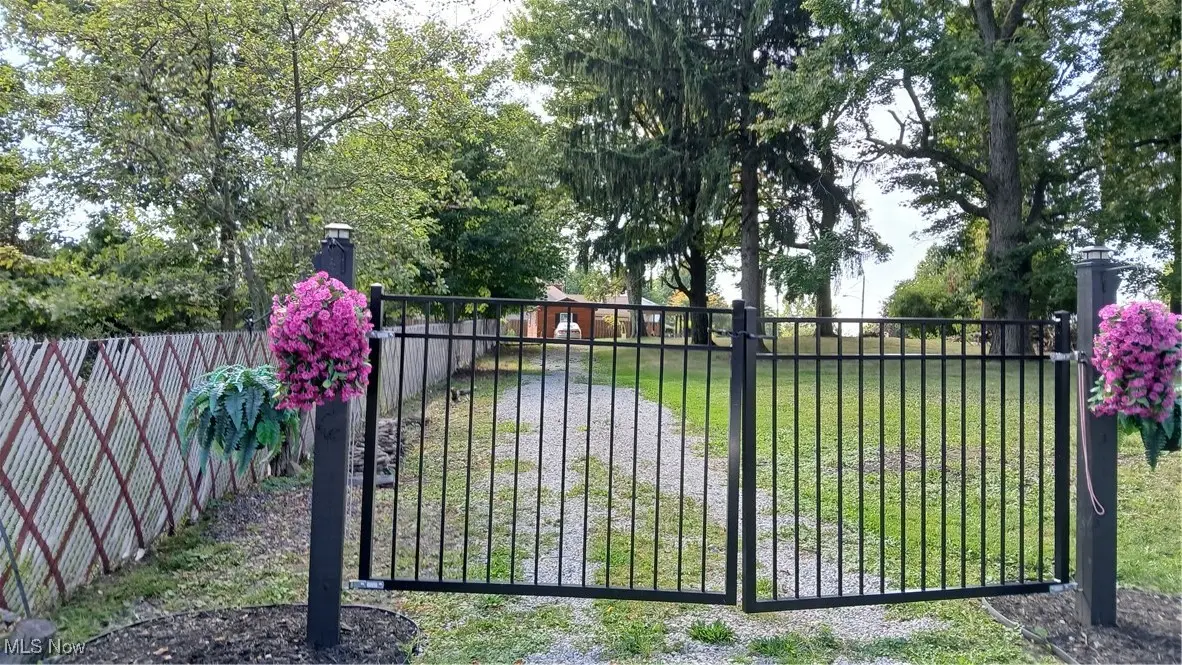 671 Coitsville Road, Campbell, OH 44405 - Image #1