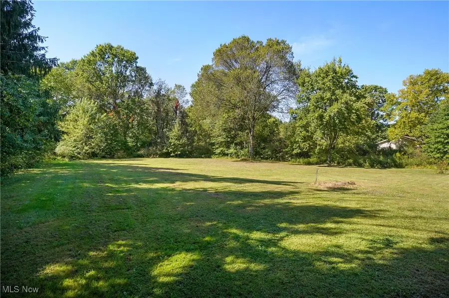 18400 Shaw Road, Chagrin Falls, OH 44023 - Image #3