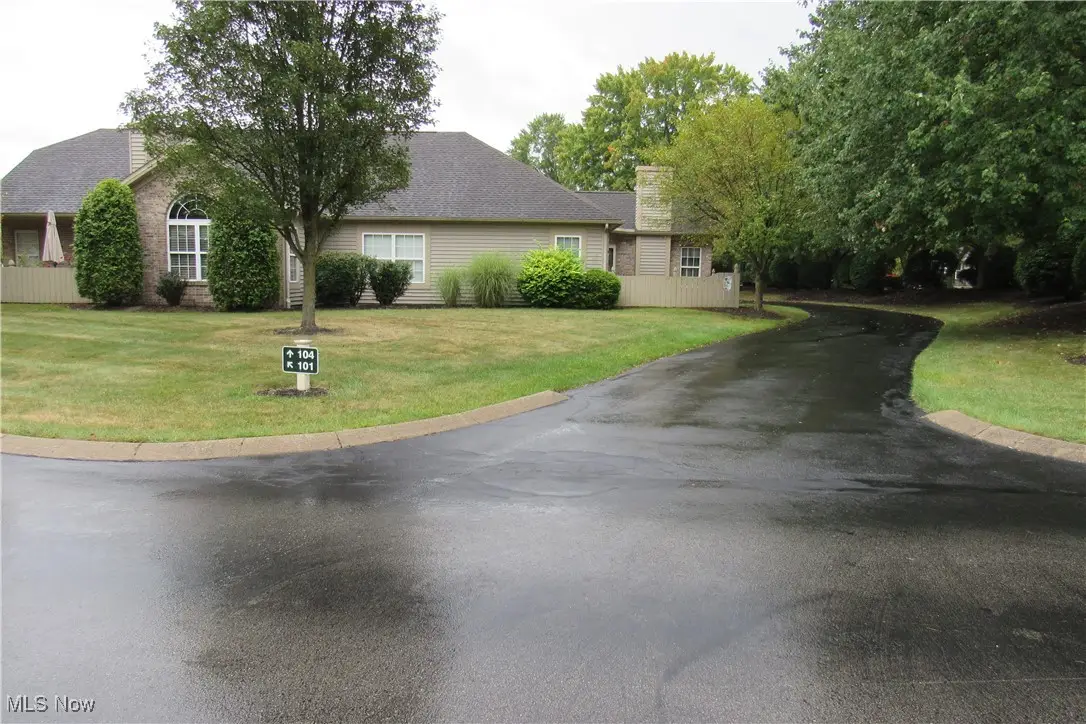 101 Willow Brook Ne Drive, Warren, OH 44484 - Image #1