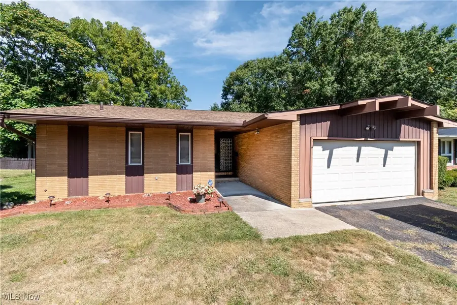 441 Sandhurst Road, Akron, OH 44333 - Image #2