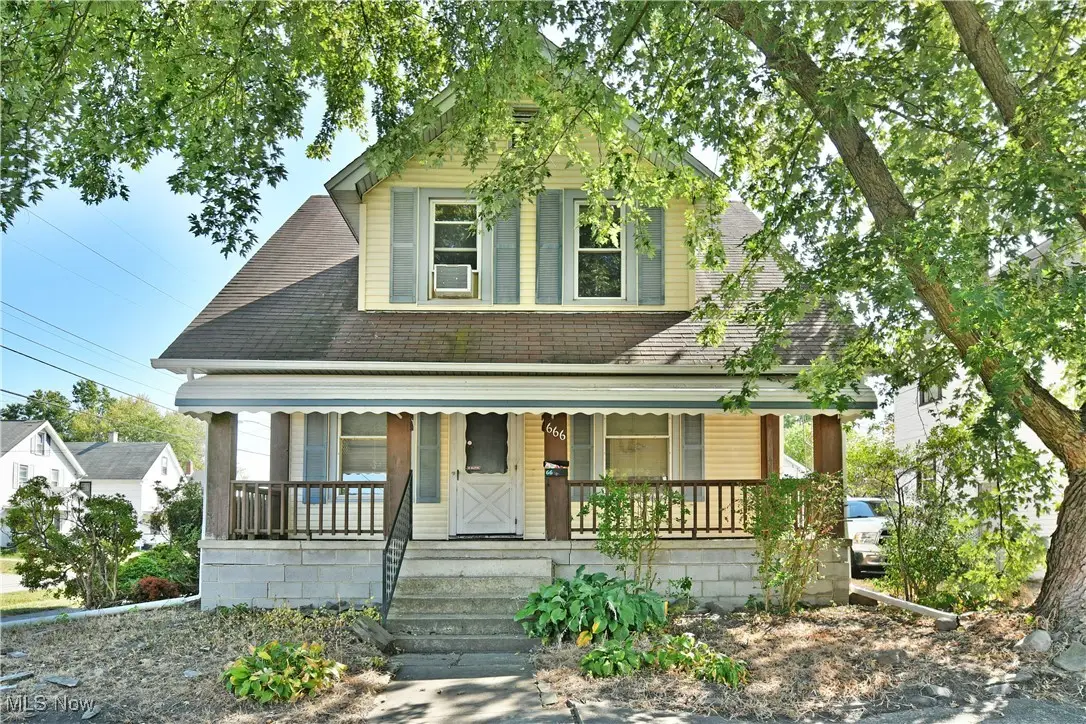 666 Dickey Nw Avenue, Warren, OH 44485 - Image #1