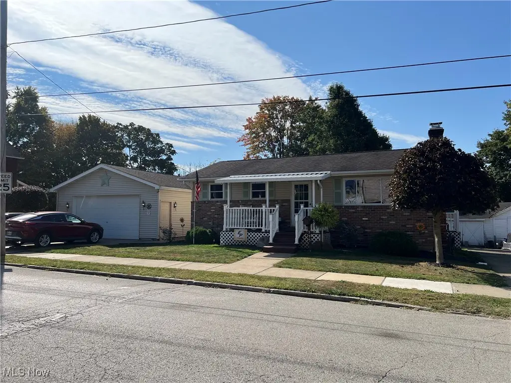 395 W Clark Street, East Palestine, OH 44413 - Image #1