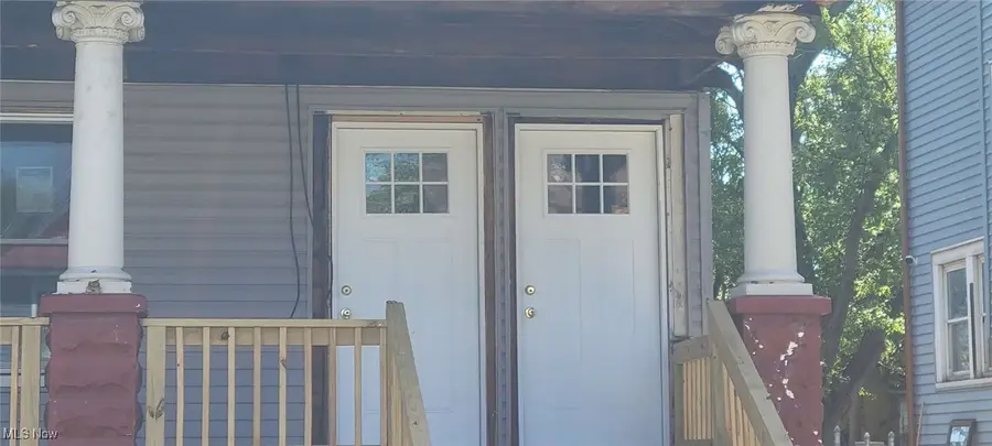 7822 Laumer Avenue, Cleveland, OH 44105 - Image #2