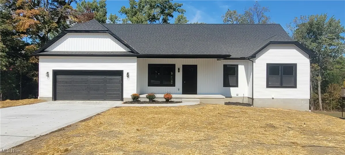 44 S River Road, Munroe Falls, OH 44262 - Image #1