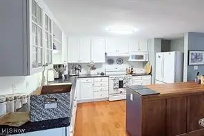 18975 Van Aken Boulevard #407, Shaker Heights, OH 44122 - Image #3