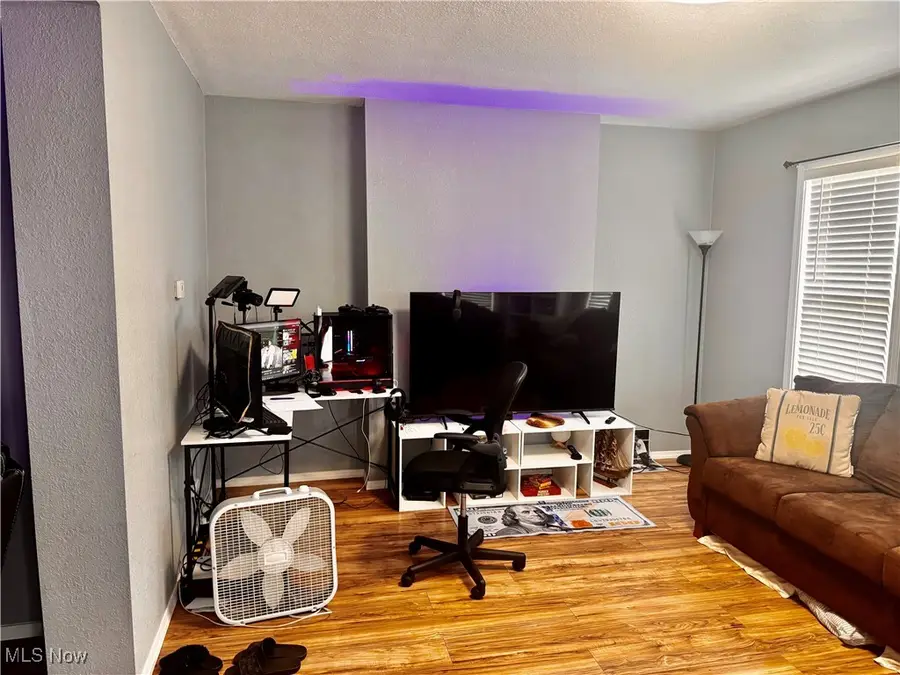 318 Courtland Avenue, Toledo, OH 43609 - Image #2