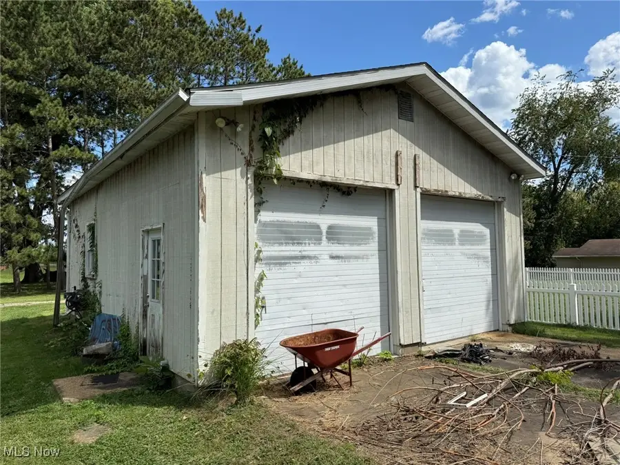 145 Chapman Avenue, Newcomerstown, OH 43832 - Image #2