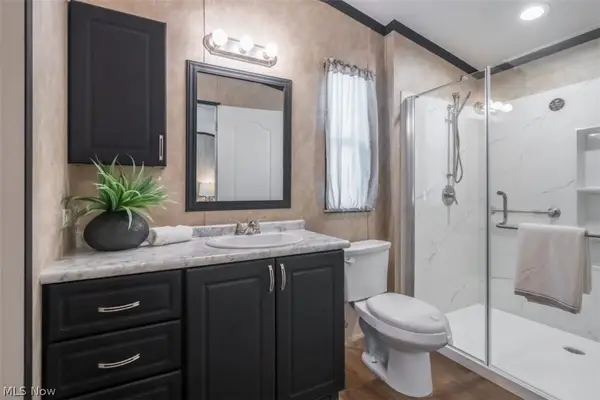 24 W Philadelphia Avenue, Youngstown, OH 44507