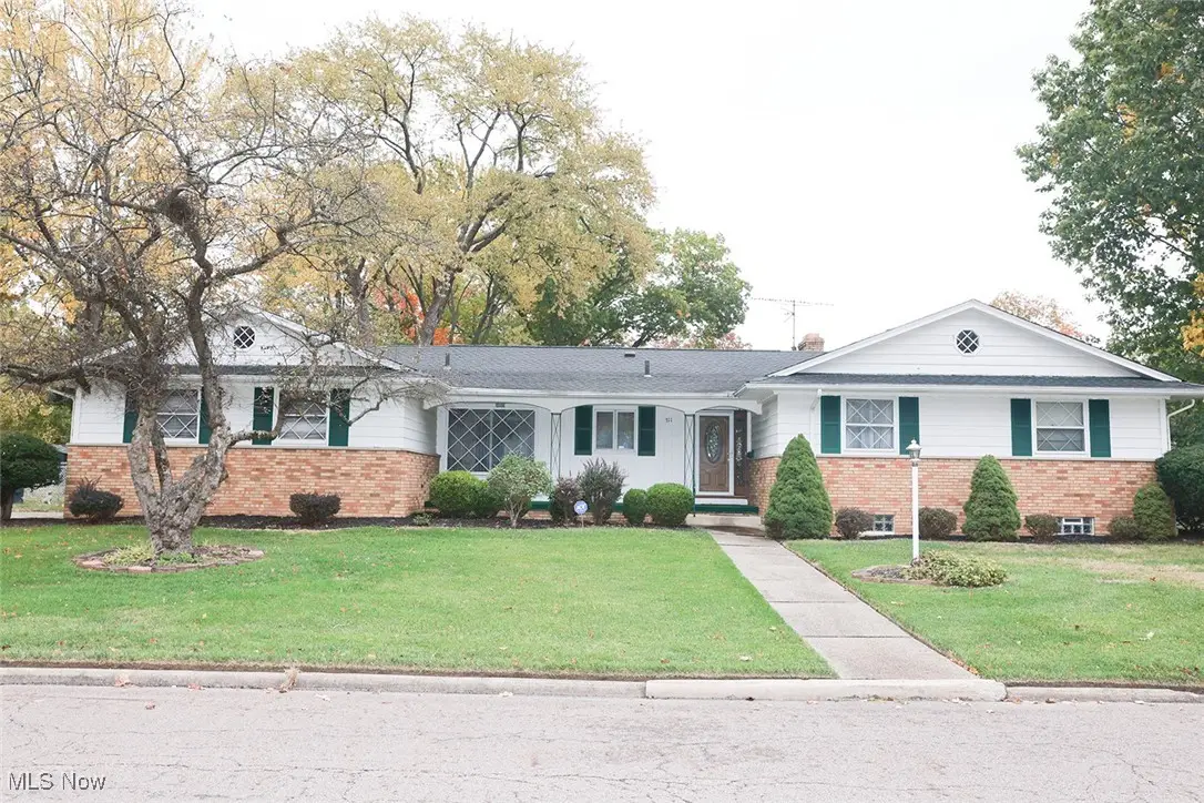 311 Goodhue Drive, Akron, OH 44313 - Image #1