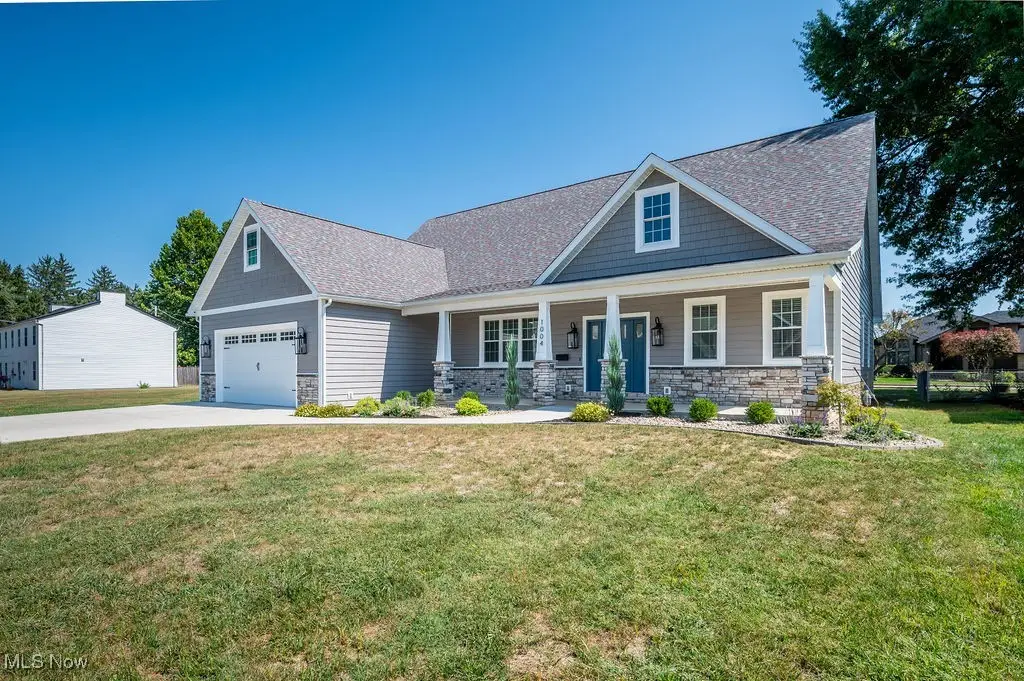 1004 Florence Street, Belpre, OH 45714 - Image #1