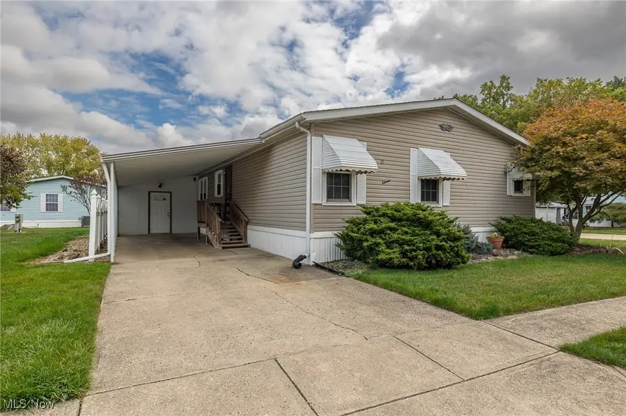 11 Concert Court, Olmsted Township, OH 44138 - Image #3