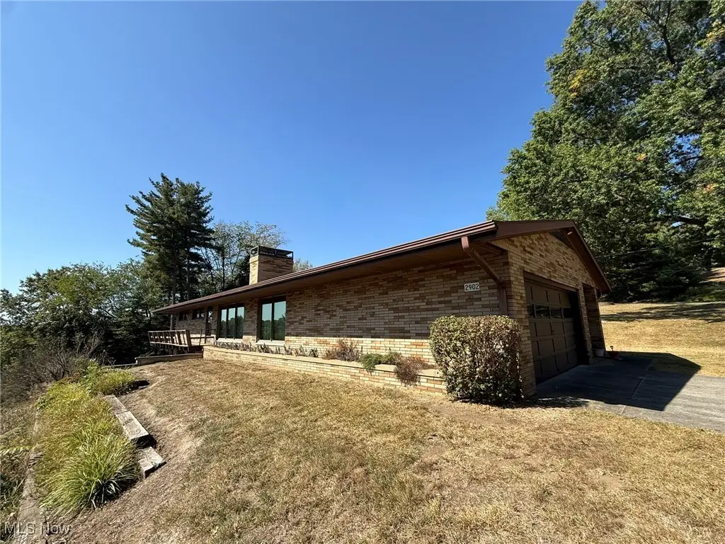 2902 Downeys Hill Ne Drive, Dover, OH 44622 - Image #1