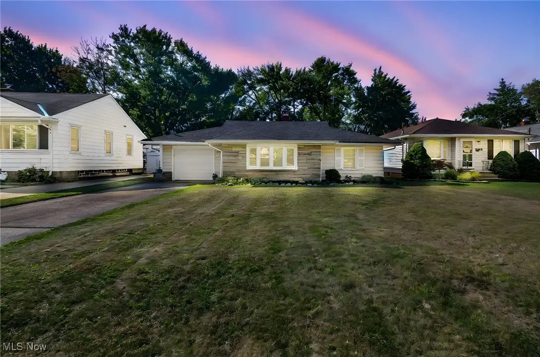 11043 Meadowbrook Drive, Parma Heights, OH 44130 - Image #1
