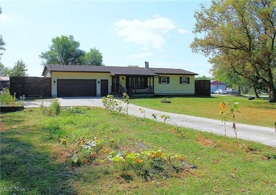 8620 Willow Road, Burbank, OH 44214 - #1