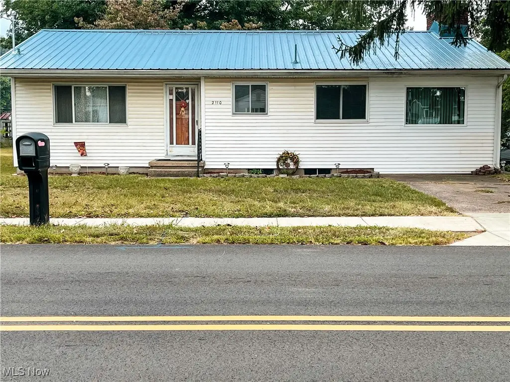 2110 Rockland Avenue, Belpre, OH 45714 - Image #1