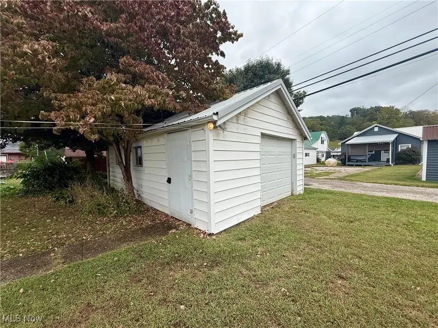 906 4th Street, Saint Marys, WV 26170 - Image #3