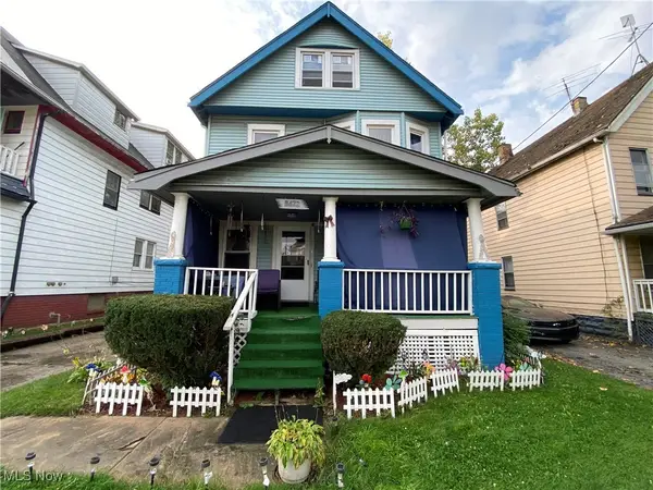 9422 Dickens Avenue, Cleveland, OH 44104