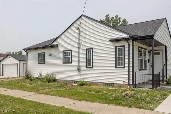1836 E 294th Street, Wickliffe, OH 44092