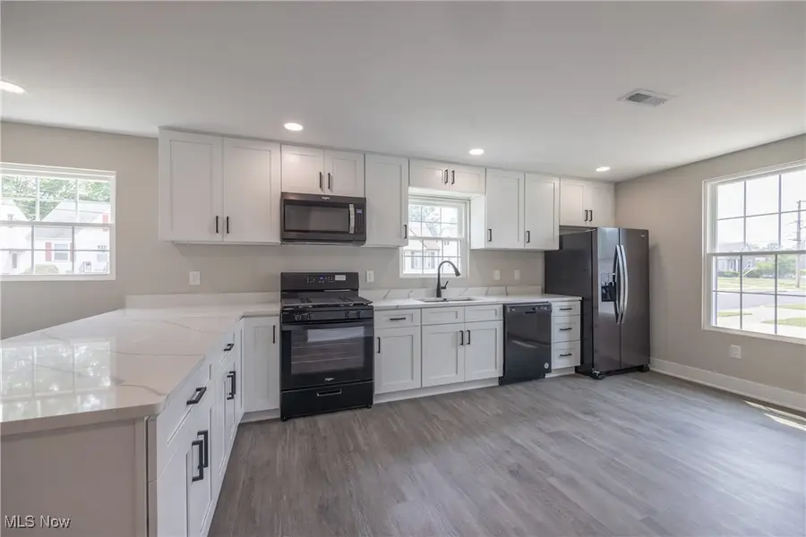 1836 E 294th Street, Wickliffe, OH 44092 - Image #2