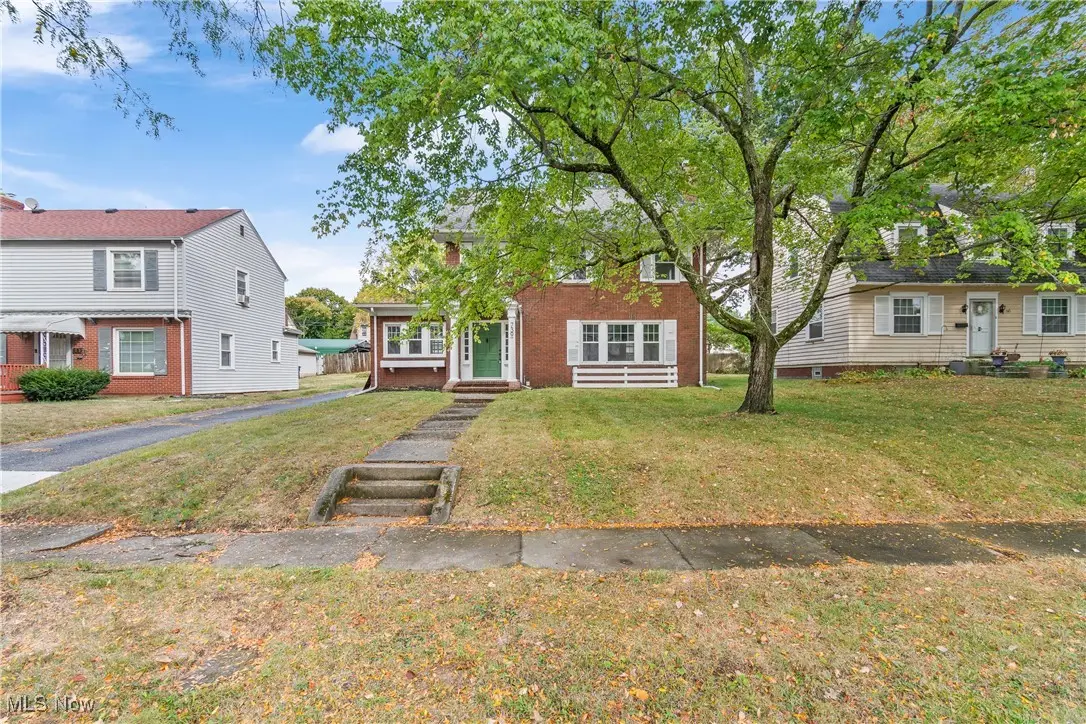 739 Roslyn Avenue, Akron, OH 44320 - Image #1