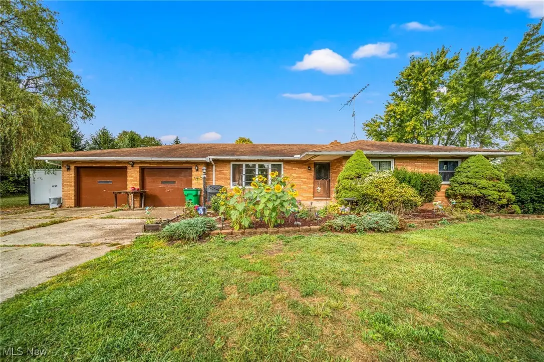 11470 Clay Street, Huntsburg, OH 44046 - #1