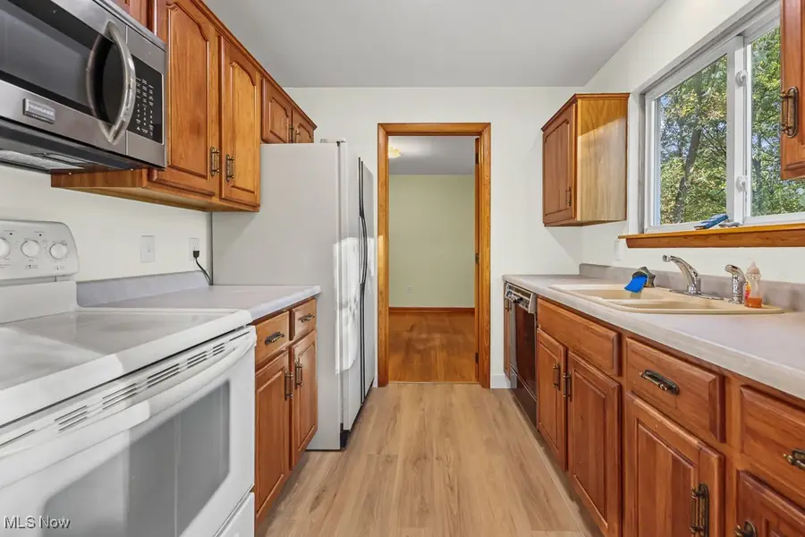 10666 Wilma Ne Avenue, Alliance, OH 44601 - Image #3