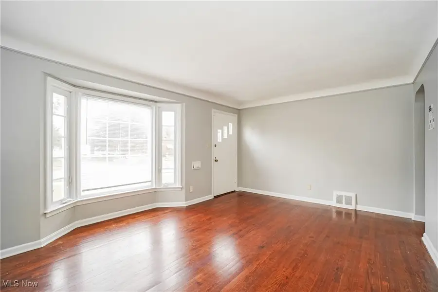 11016 Mccracken Road, Garfield Heights, OH 44125 - #2