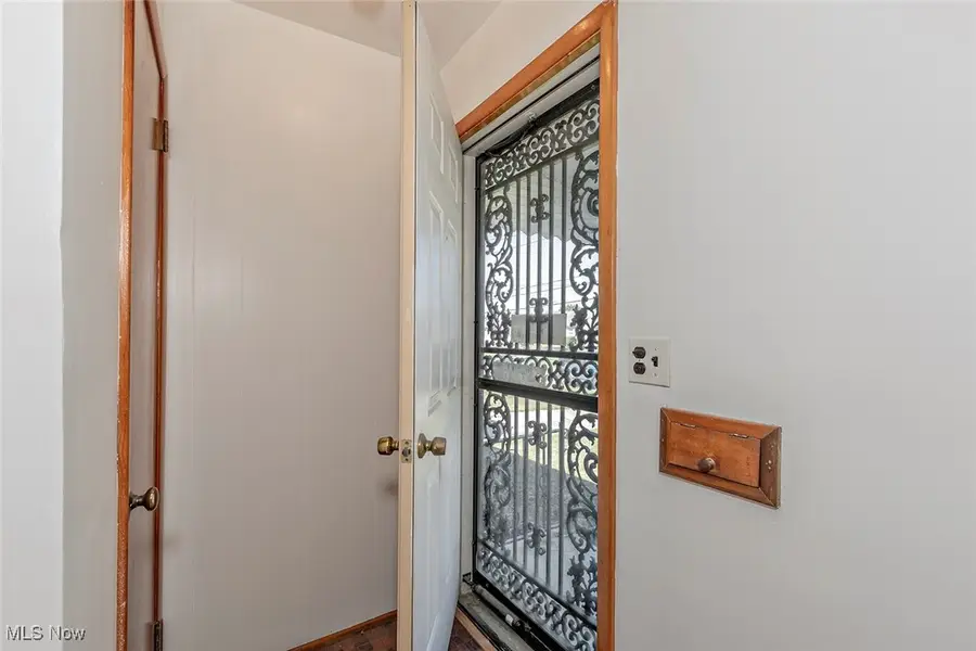 30402 Forestgrove Road, Willowick, OH 44095 - Image #2