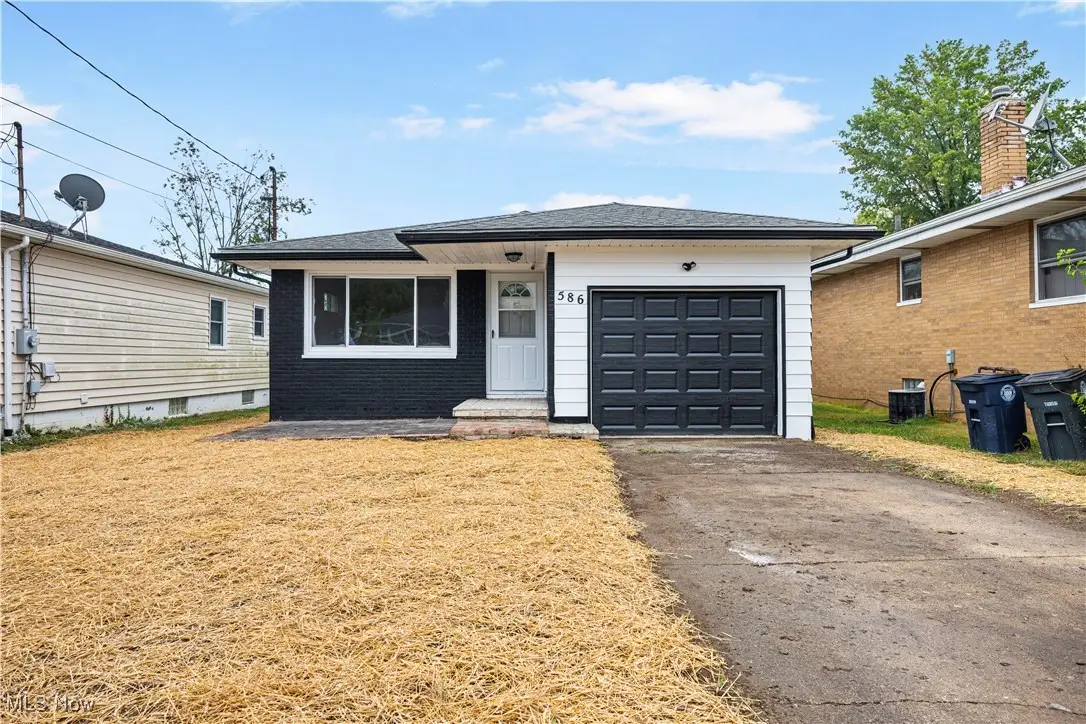 586 Hillman Road, Akron, OH 44312 - Image #1