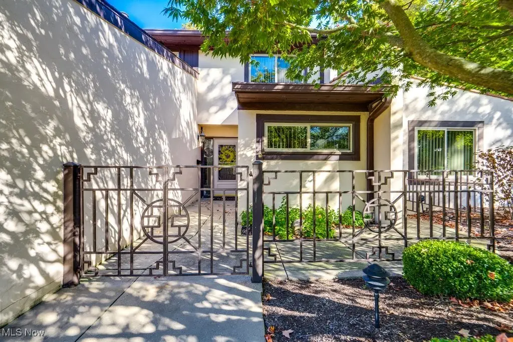 3404 S Smith Road, Fairlawn, OH 44333 - #1