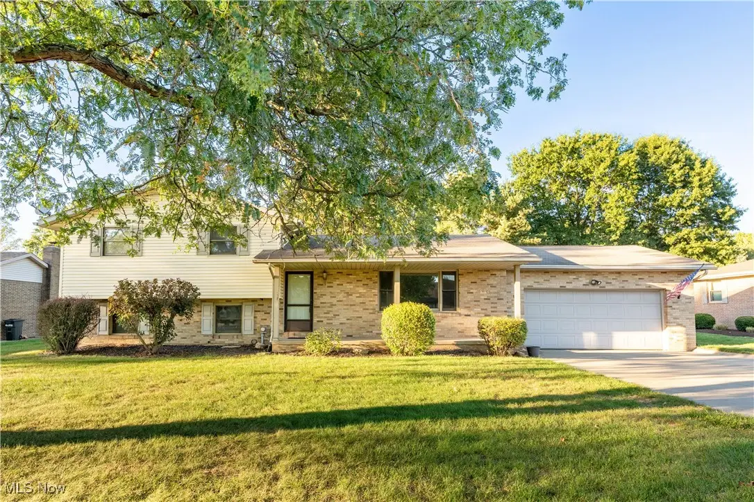 2554 Mary Lou Nw Street, Massillon, OH 44646 - Image #1