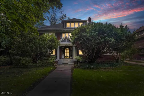 2568 Euclid Heights Boulevard, Cleveland Heights, OH 44106