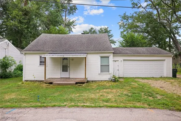 1466 3rd Street, Lakemore, OH 44250