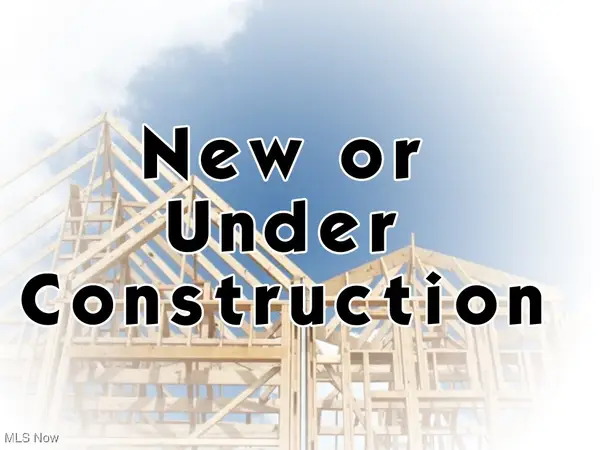 4328 Evergreen Court #52, North Canton, OH 44720