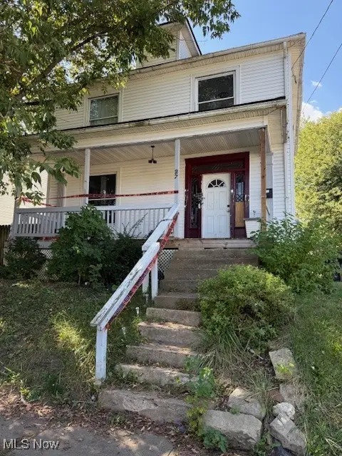 27 Cemetery Avenue, Zanesville, OH 43701