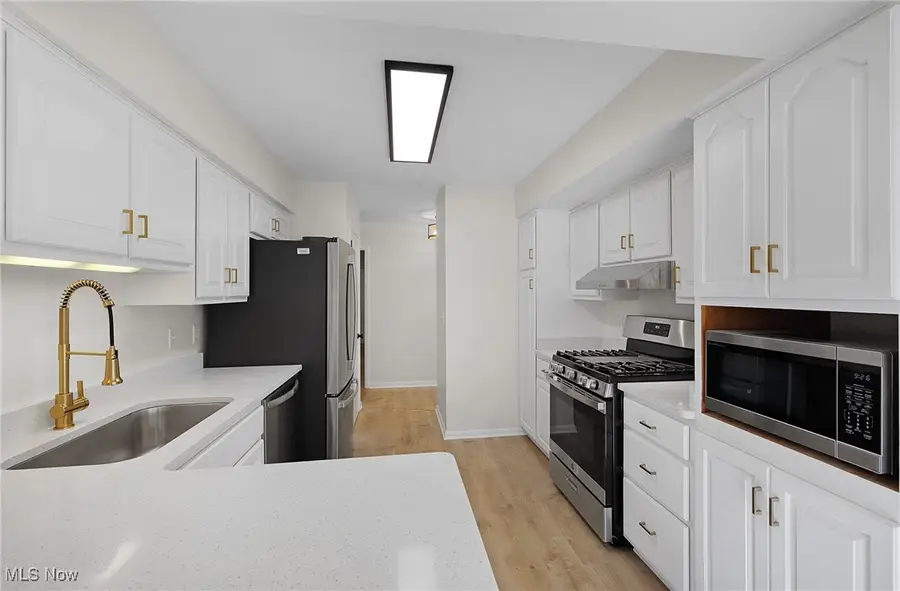 2745 W Skyline Drive, Lorain, OH 44053 - Image #2