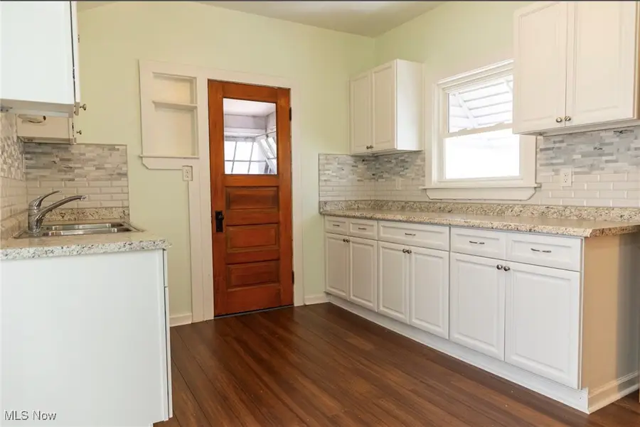 9612 Park Heights Avenue, Garfield Heights, OH 44125 - #2