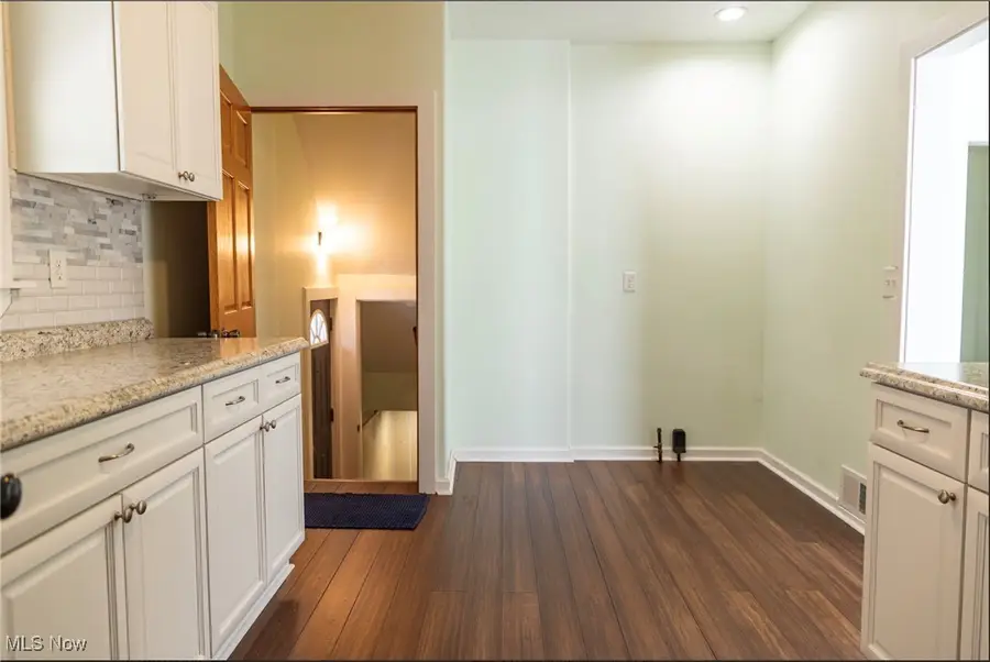 9612 Park Heights Avenue, Garfield Heights, OH 44125 - #3