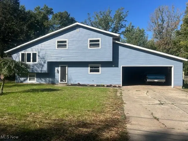 992 Lakewood Beach Drive, Sheffield Lake, OH 44054 - Image #1