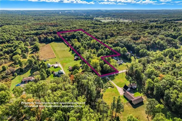 5925 Bedell Road, Berlin Center, OH 44401