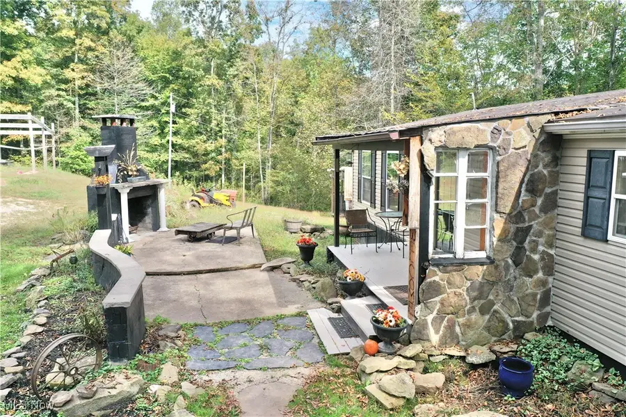 328 Trace Fork Road, Gandeeville, WV 25243 - Image #3