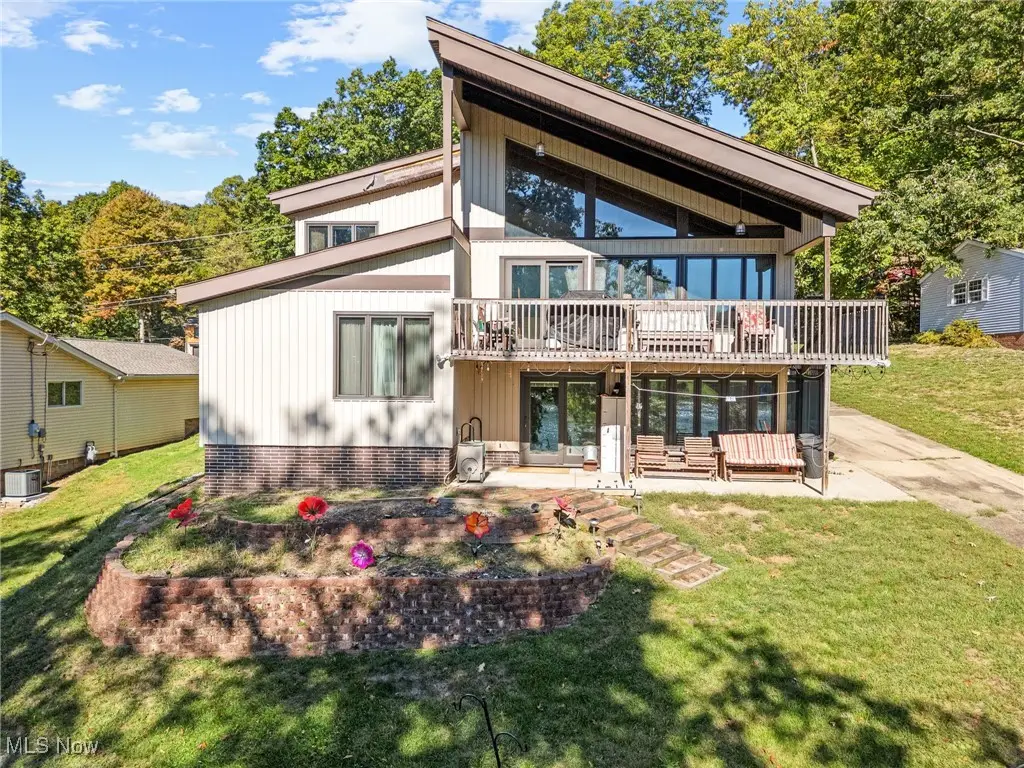 158 W Mohawk Drive, Malvern, OH 44644 - Image #1