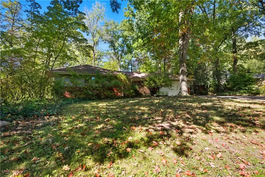 11 Hillside Drive, Girard, OH 44420 - Image #1